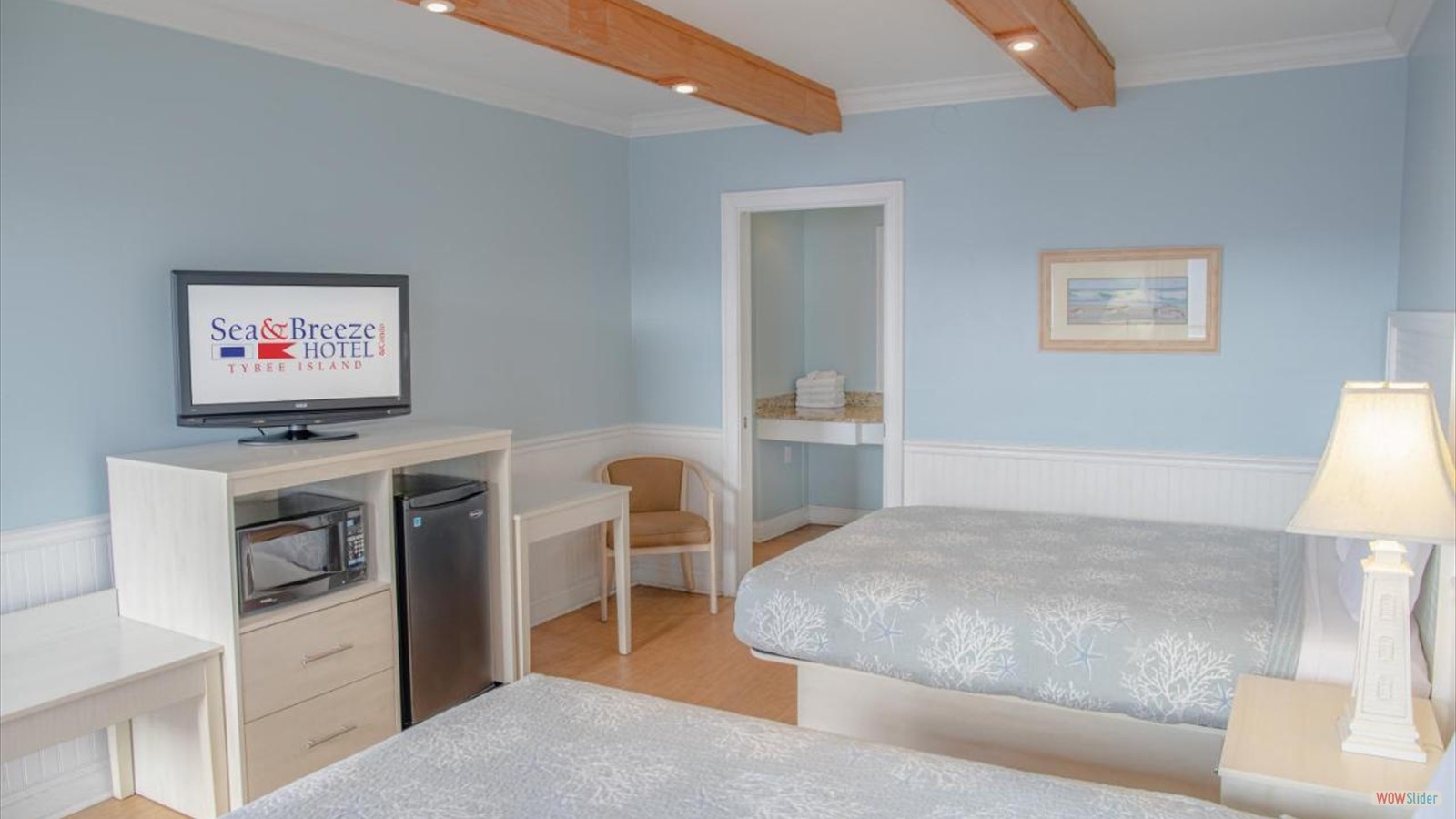 doublebe-Queen-Bed Double room with a queen-size bed